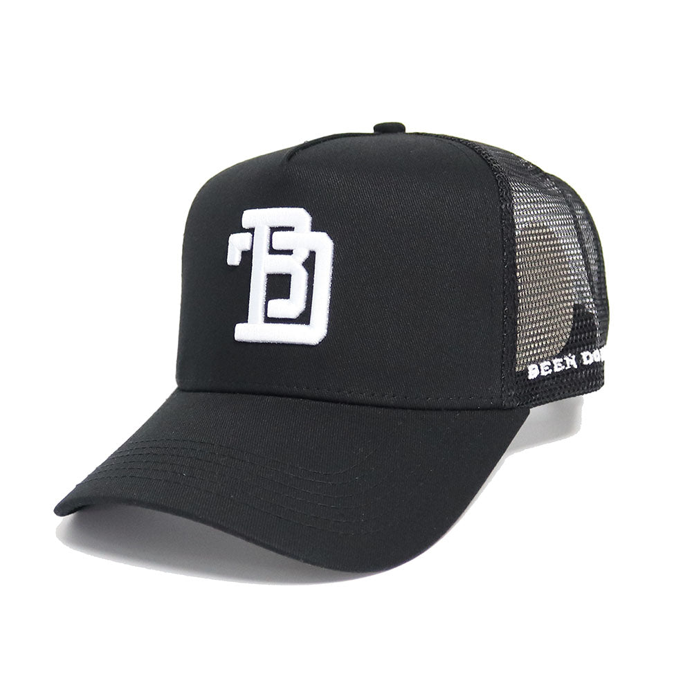BDT // BLACK AND WHITE MESH BACK