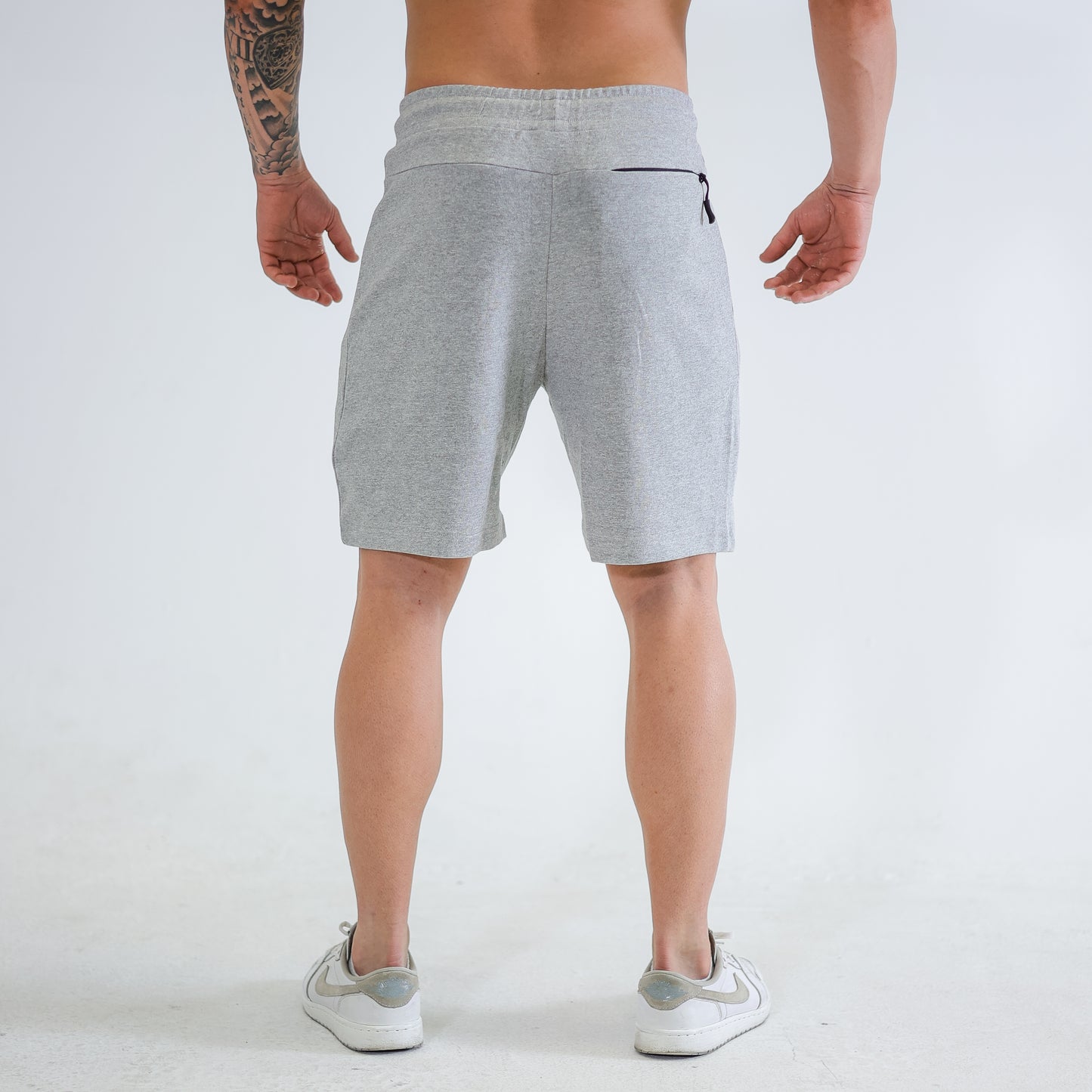 BDT // TECH SWEAT SHORT GREY
