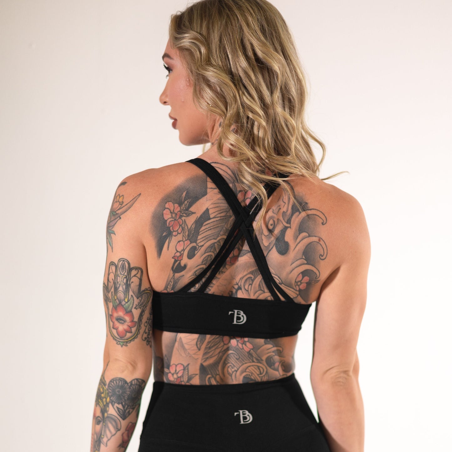 BDT // RIBBED SEAMLESS SPORTS BRA BLACK
