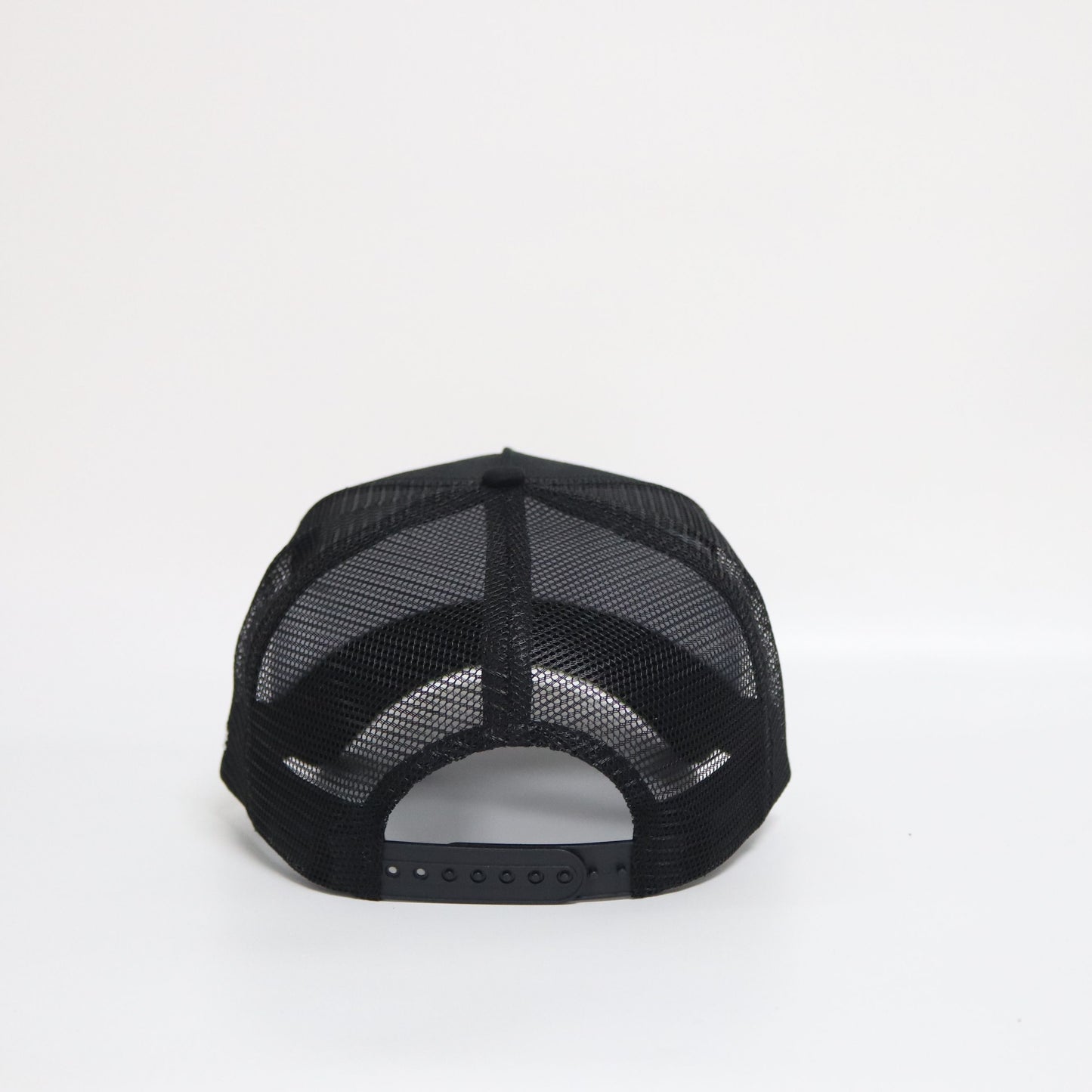 BDT // NUMERAL HAT BLACK & WHITE