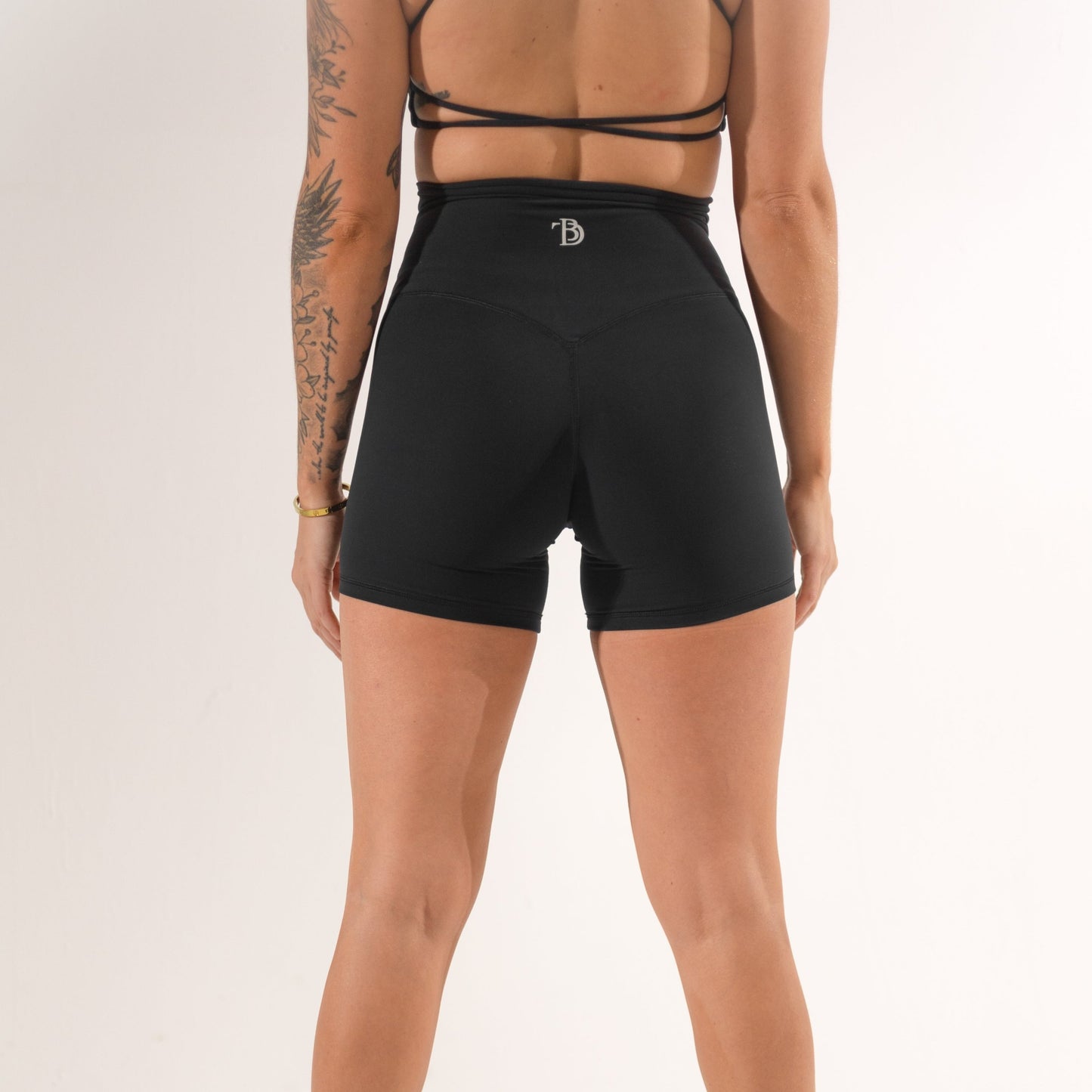 BDT // SEAMLESS SHORTS BLACK