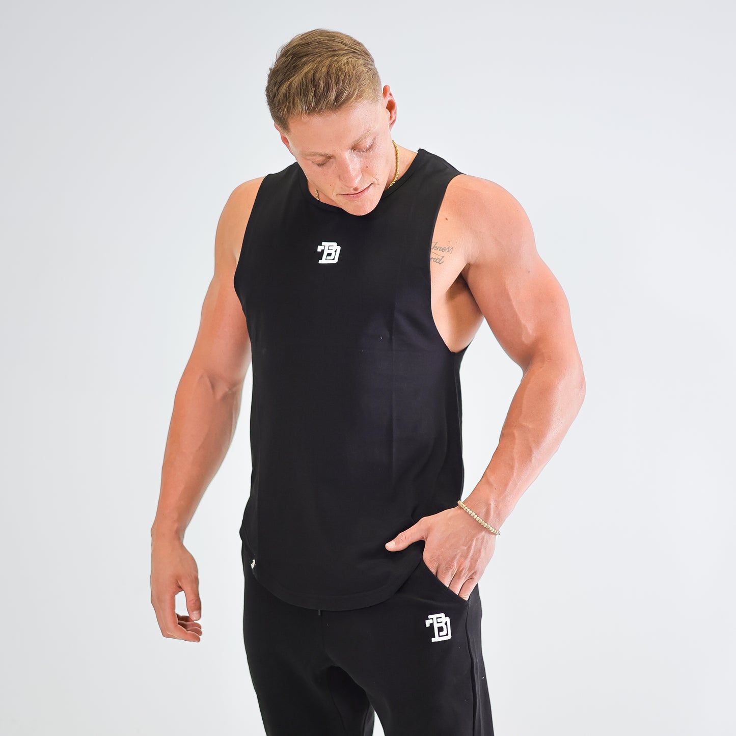 BDT // BLOCK TANK BLACK