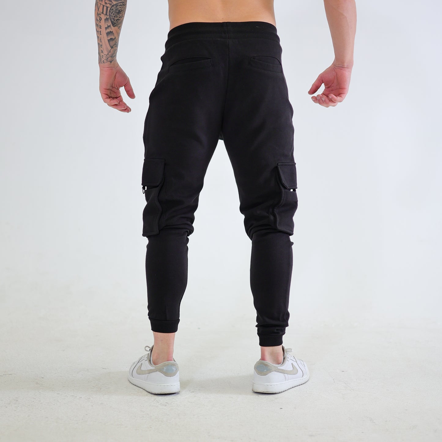 BDT // TACTICAL SWEATS BLACK