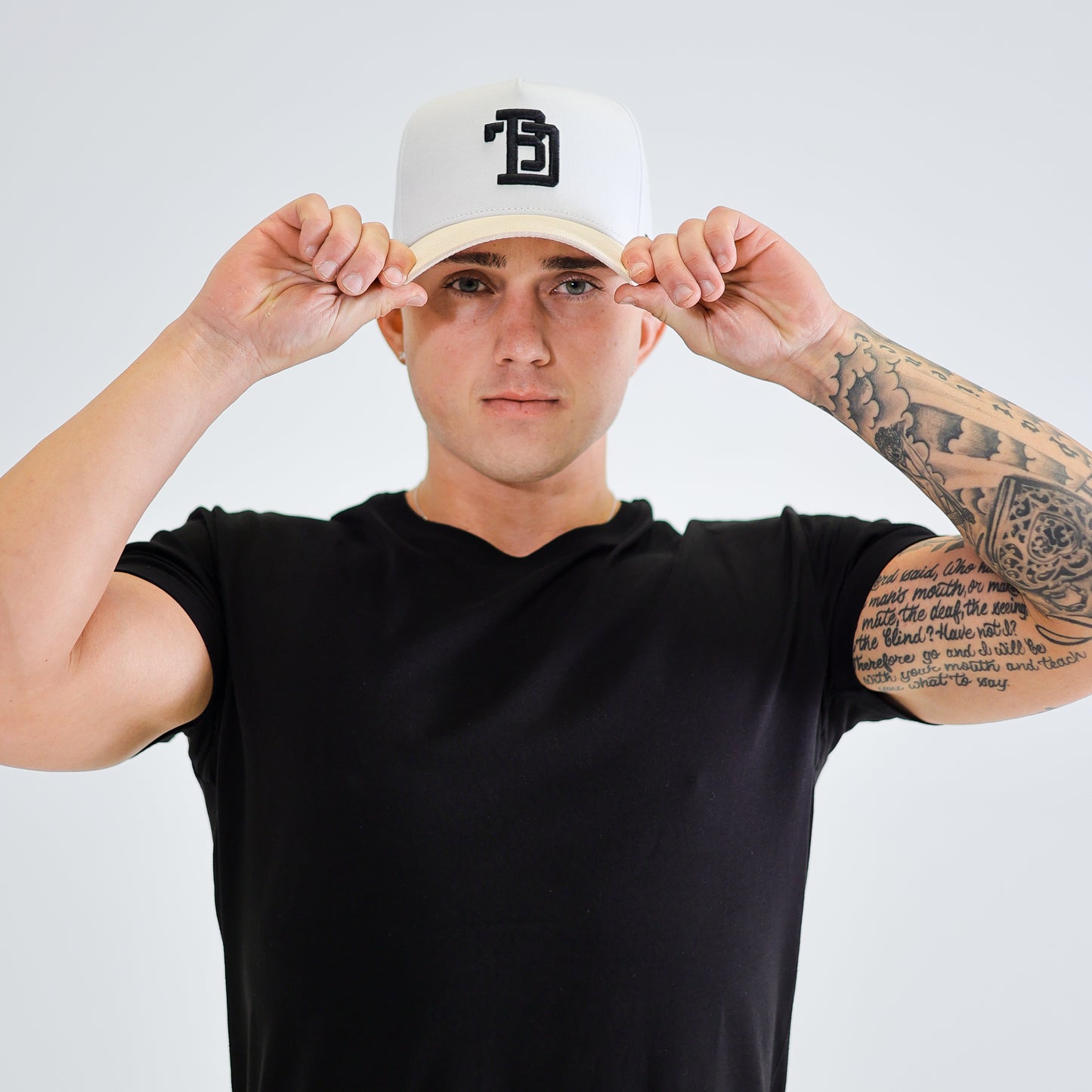 BDT // BLOCK HAT WHITE, BLACK AND KHAKI