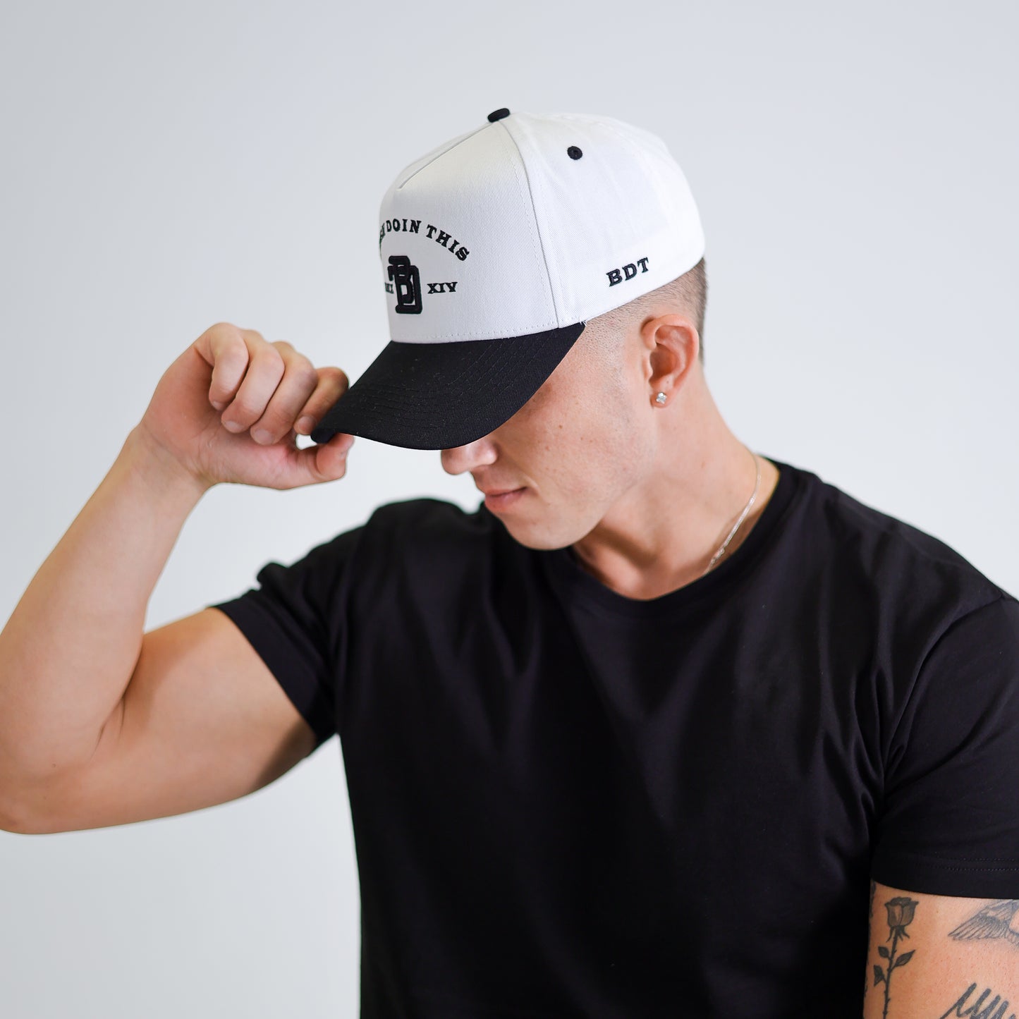 BDT // NUMERAL HAT WHITE & BLACK