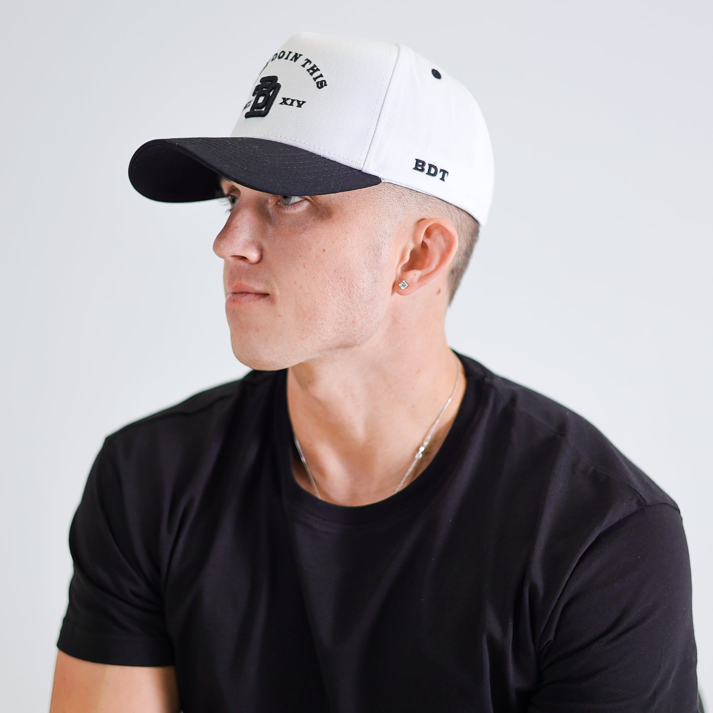 BDT // NUMERAL HAT WHITE & BLACK